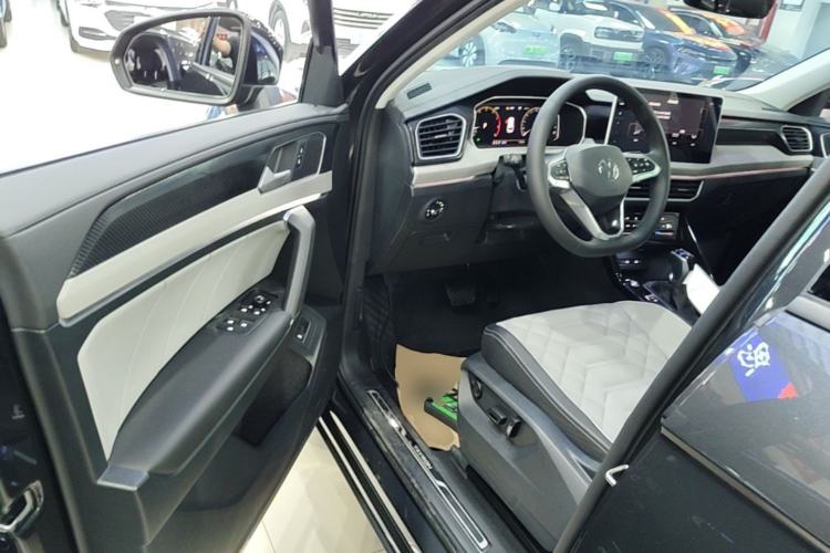 Used Volkswagen Tayron 2024 330TSI Two-Wheel Drive Luxury Plus Advanced Version Driver Seat