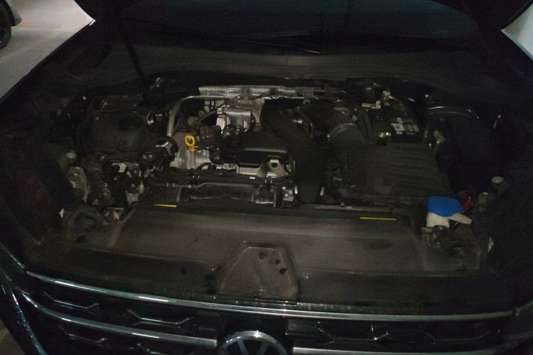 Used Volkswagen Tayron 2024 300TSI Two-Wheel-Drive Luxury Plus Advanced Version Engine Bay