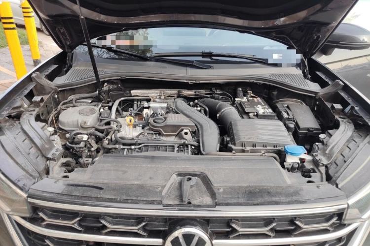 Used Volkswagen Tayron 2024 300TSI Two-Wheel-Drive Luxury Plus Advanced Version Engine Bay