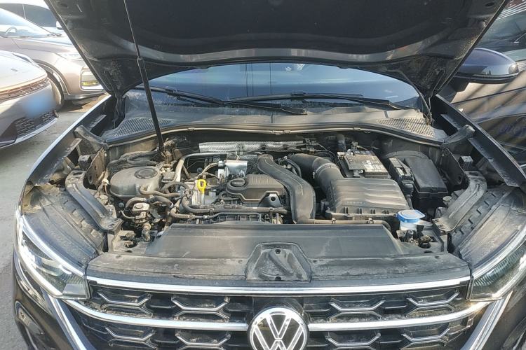 Used Volkswagen Tayron 2024 300TSI Two-Wheel-Drive Luxury Plus Advanced Version Engine Bay