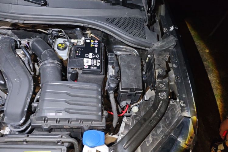 Used Volkswagen Tayron 2024 300TSI Two-Wheel-Drive Luxury Plus Advanced Version Engine Bay Left