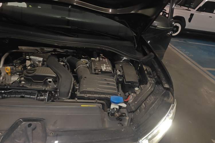 Used Volkswagen Tayron 2024 300TSI Two-Wheel-Drive Luxury Plus Advanced Version Engine Bay Left