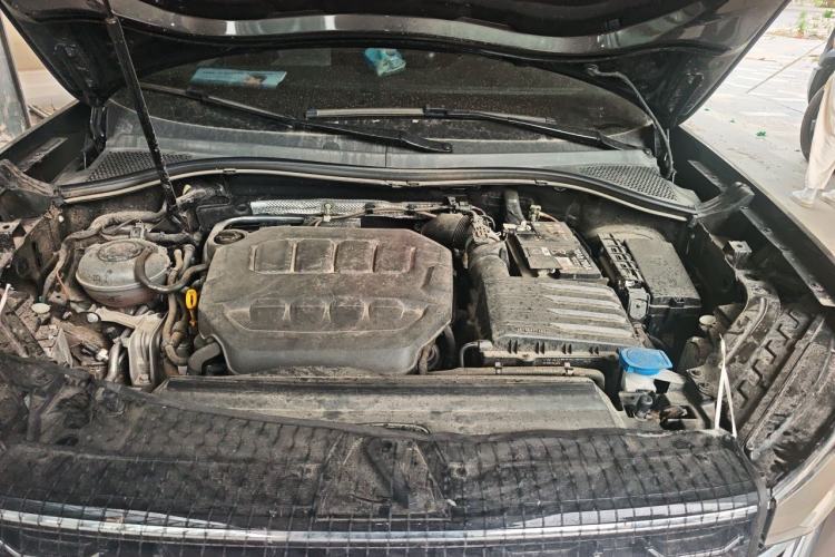 Used Volkswagen Tayron 2024 330TSI Two-Wheel Drive Luxury Plus Advanced Version Engine Bay