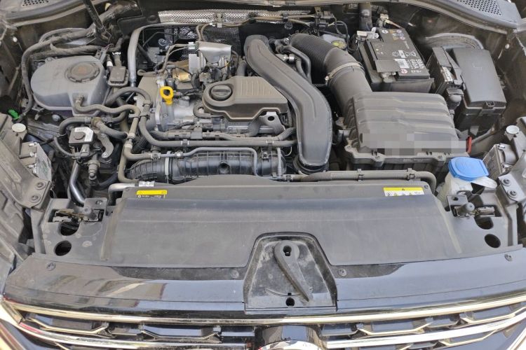 Used Volkswagen Tayron 2024 300TSI Two-Wheel-Drive Luxury Plus Advanced Version Engine Bay