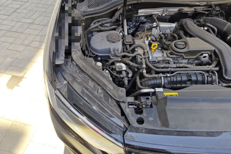 Used Volkswagen Tayron 2024 300TSI Two-Wheel-Drive Luxury Plus Advanced Version Engine Bay Right