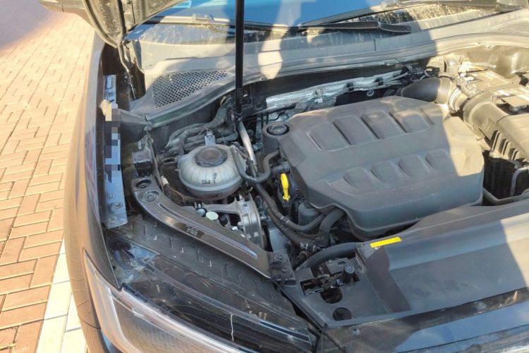 Used Volkswagen Tayron 2024 330TSI Two-Wheel Drive Luxury Plus Advanced Version Engine Bay Right