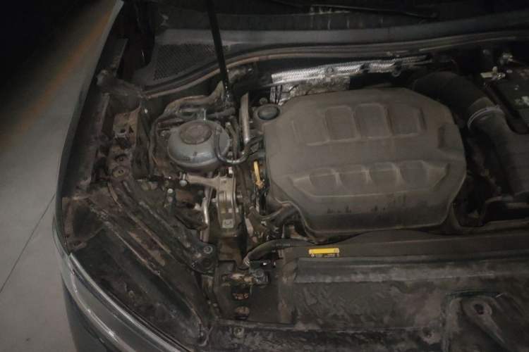 Used Volkswagen Tayron 2024 380TSI All-Wheel Drive R-Line Pro Smart Edition Engine Bay Right