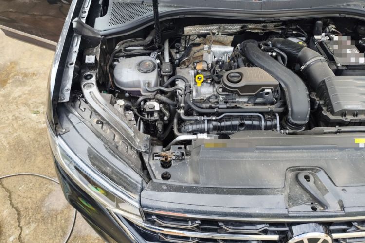 Used Volkswagen Tayron 2024 300TSI Two-Wheel-Drive Luxury Plus Advanced Version Engine Bay Right