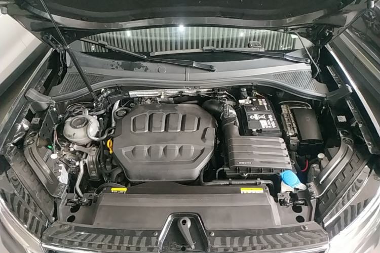 Used Volkswagen Tayron 2024 330TSI Two-Wheel Drive Luxury Plus Advanced Version Engine Bay