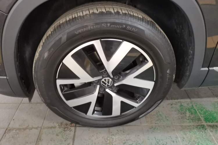 Used Volkswagen Tayron 2024 330TSI Two-Wheel Drive Luxury Plus Advanced Version Exterior 4