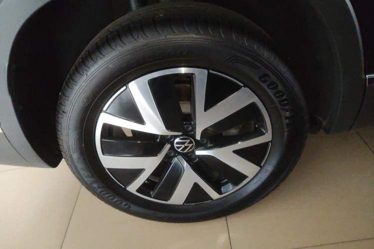 Used Volkswagen Tayron 2024 300TSI Two-Wheel-Drive Luxury Plus Advanced Version Exterior 5