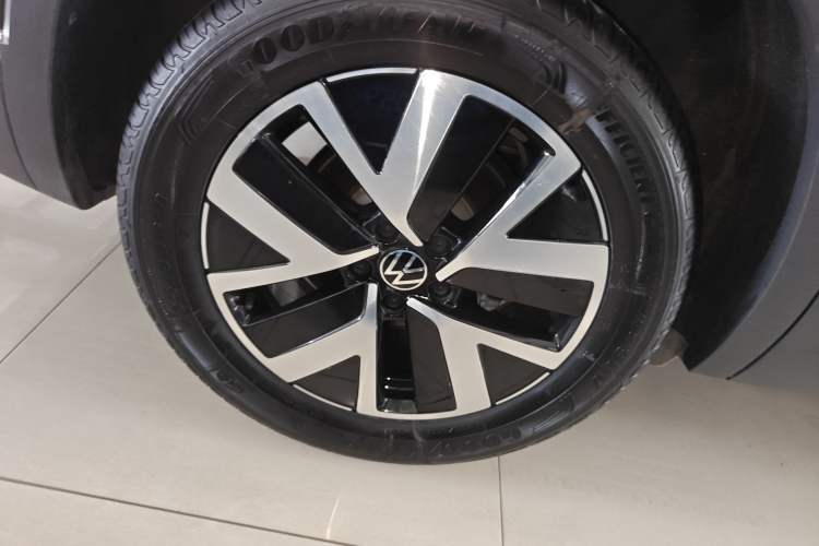 Used Volkswagen Tayron 2024 300TSI Two-Wheel-Drive Luxury Plus Advanced Version Exterior 5