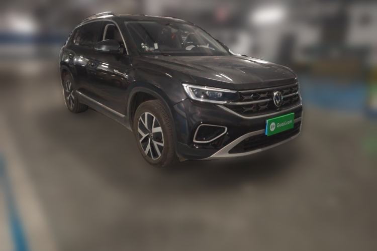 Used Volkswagen Tayron 2024 300TSI Two-Wheel-Drive Luxury Plus Advanced Version Front Right 45 Deg