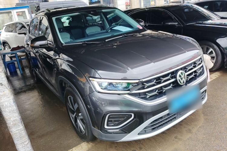 Used Volkswagen Tayron 2024 330TSI Two-Wheel Drive Luxury Plus Advanced Version Front Right 45 Deg
