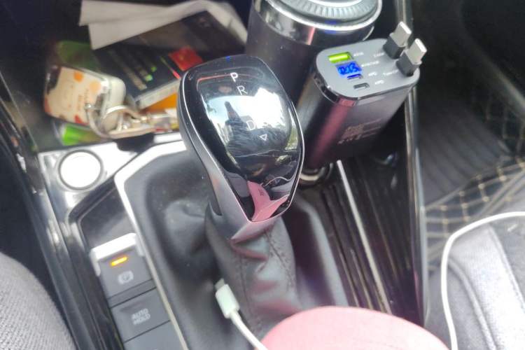 Used Volkswagen Tayron 2024 300TSI Two-Wheel-Drive Luxury Plus Advanced Version Gear Lever