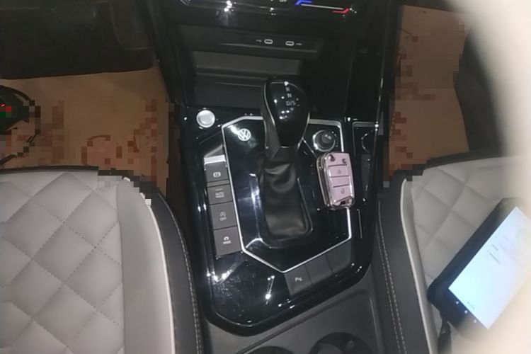 Used Volkswagen Tayron 2024 330TSI Two-Wheel Drive Luxury Plus Advanced Version Gear Lever