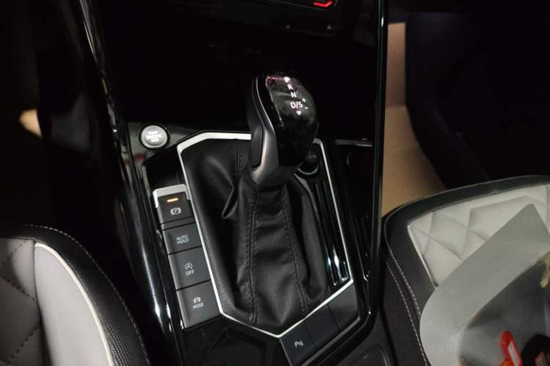 Used Volkswagen Tayron 2024 330TSI Two-Wheel Drive Luxury Plus Advanced Version Gear Lever