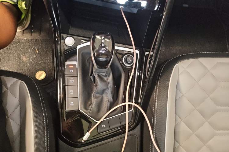 Used Volkswagen Tayron 2024 300TSI Two-Wheel-Drive Luxury Plus Advanced Version Gear Lever