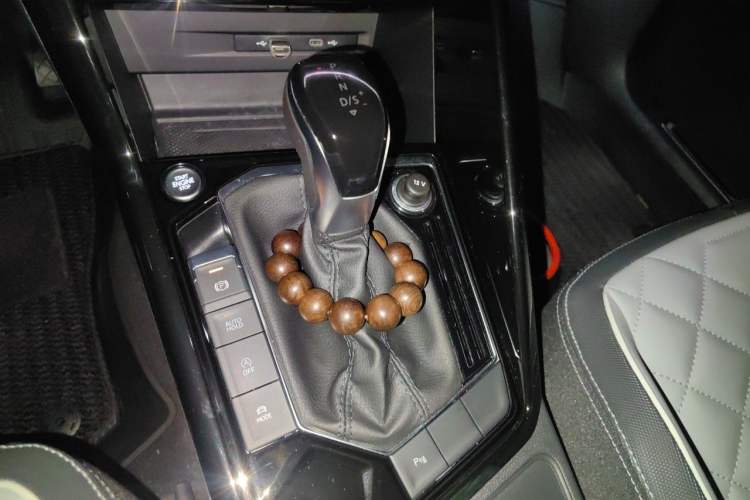 Used Volkswagen Tayron 2024 300TSI Two-Wheel-Drive Luxury Plus Advanced Version Gear Lever