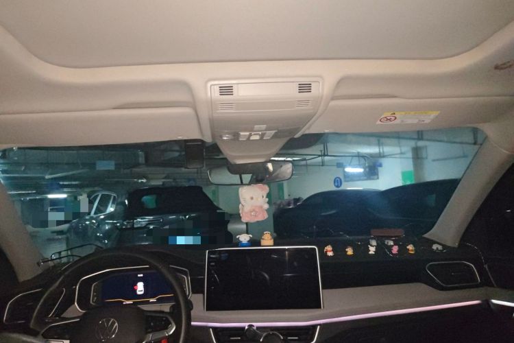 Used Volkswagen Tayron 2024 300TSI Two-Wheel-Drive Luxury Plus Advanced Version Headliner