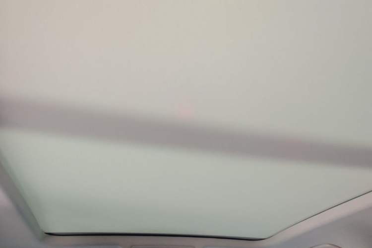 Used Volkswagen Tayron 2024 300TSI Two-Wheel-Drive Luxury Plus Advanced Version Headliner