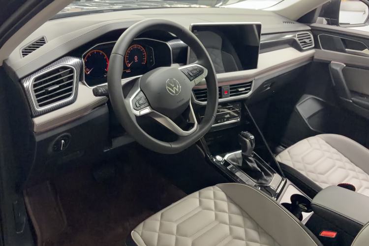 Used Volkswagen Tayron 2024 300TSI Two-Wheel-Drive Luxury Plus Advanced Version Interior 5