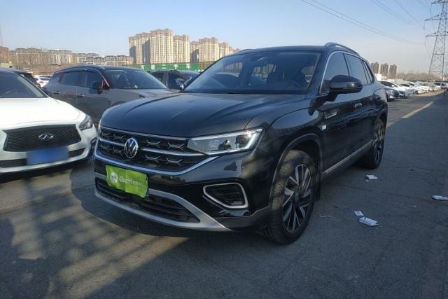 Ojetý Volkswagen Tayron 2024 300TSI Two-Wheel-Drive Luxury Plus Advanced Version