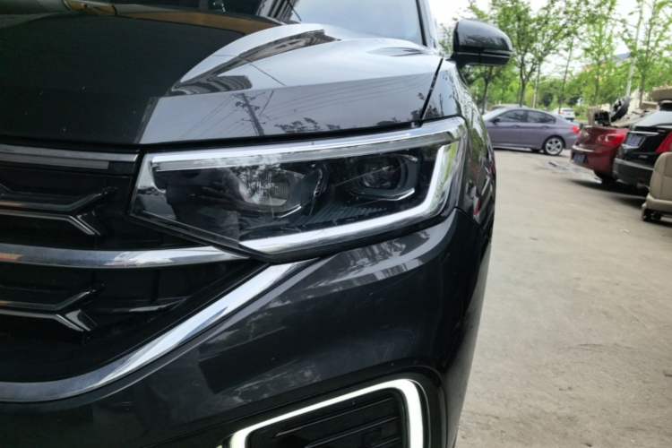 Used Volkswagen Tayron 2024 300TSI Two-Wheel-Drive Luxury Plus Advanced Version Left Front Headlight