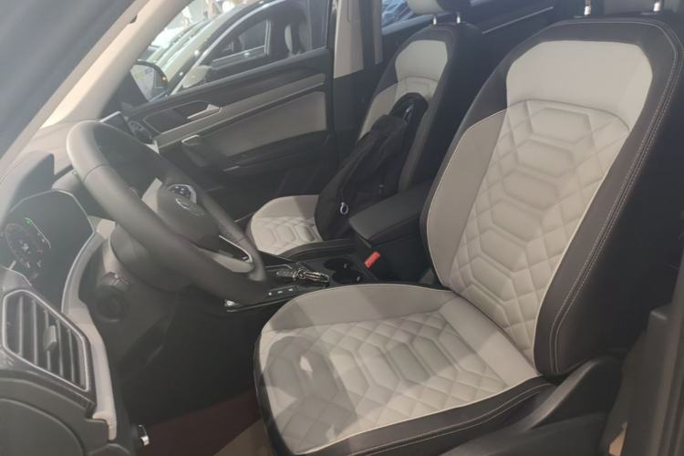 Used Volkswagen Tayron 2024 330TSI Two-Wheel Drive Luxury Plus Advanced Version Left Front Seat