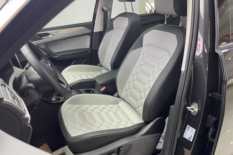 Used Volkswagen Tayron 2024 330TSI Two-Wheel Drive R-Line High-Energy Version Left Front Seat