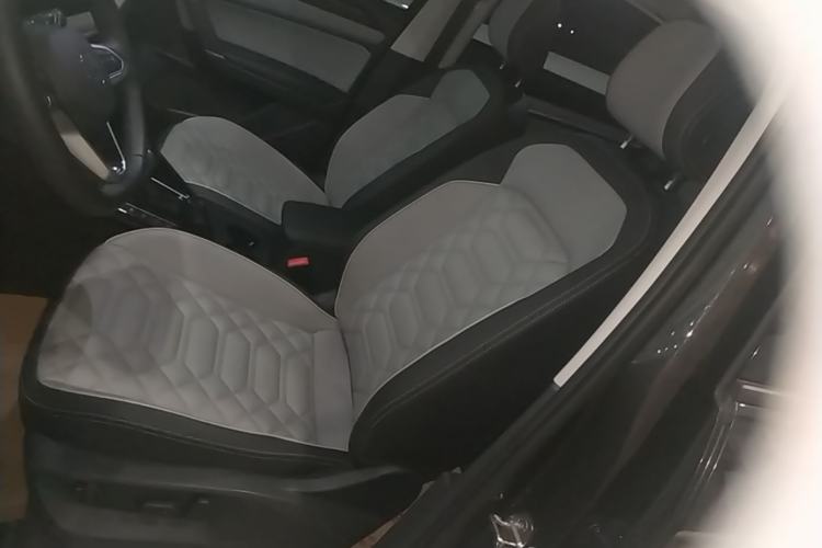 Used Volkswagen Tayron 2024 330TSI Two-Wheel Drive Luxury Plus Advanced Version Left Front Seat