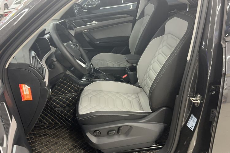 Used Volkswagen Tayron 2024 330TSI Two-Wheel Drive Luxury Plus Advanced Version Left Front Seat