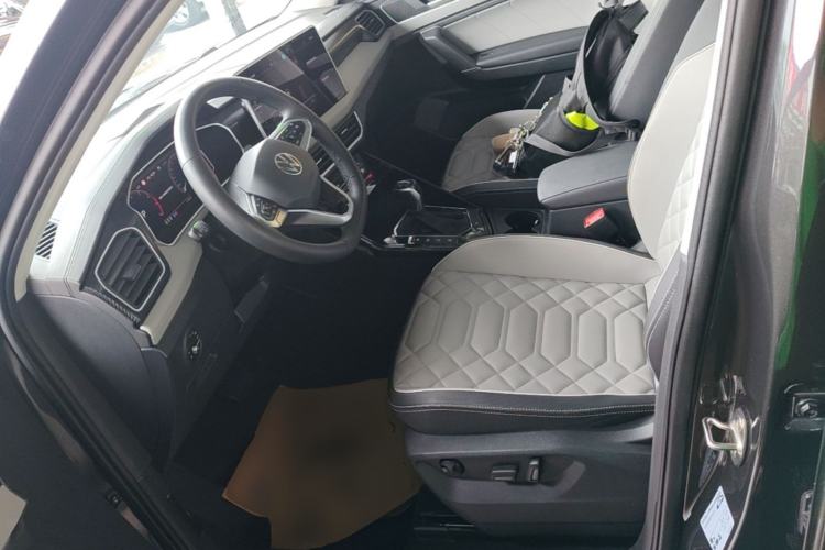 Used Volkswagen Tayron 2024 330TSI Two-Wheel Drive Luxury Plus Advanced Version Left Front Seat