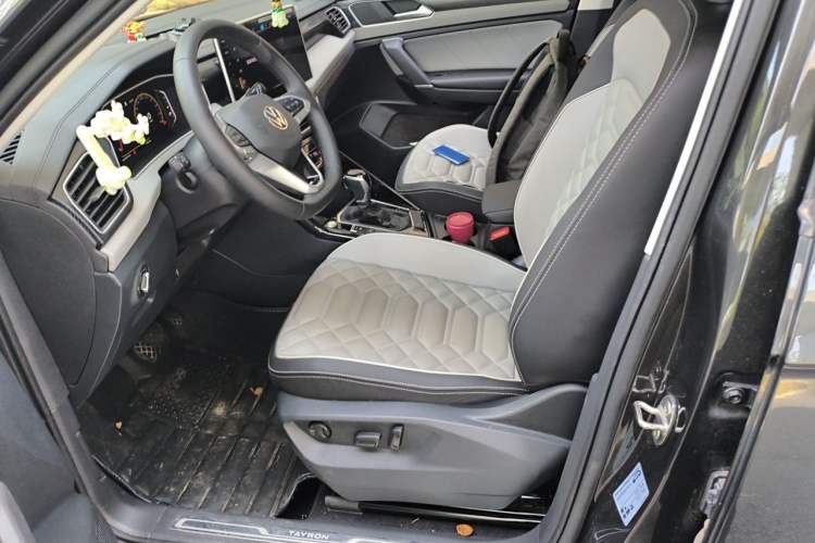 Used Volkswagen Tayron 2024 330TSI Two-Wheel Drive Luxury Plus Advanced Version Left Front Seat