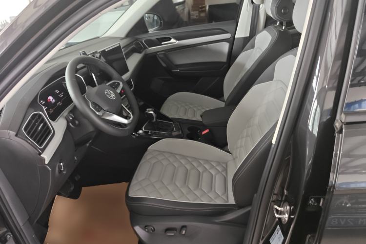 Used Volkswagen Tayron 2024 300TSI Two-Wheel-Drive Luxury Plus Advanced Version Left Front Seat