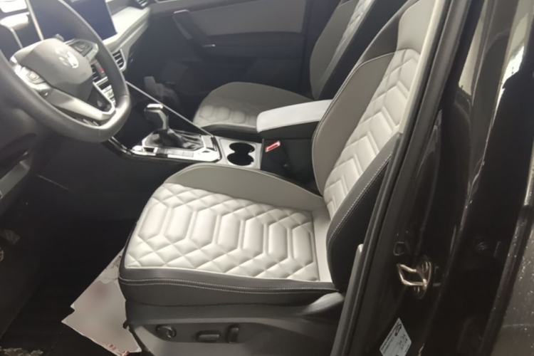 Used Volkswagen Tayron 2024 300TSI Two-Wheel-Drive Luxury Plus Advanced Version Left Front Seat