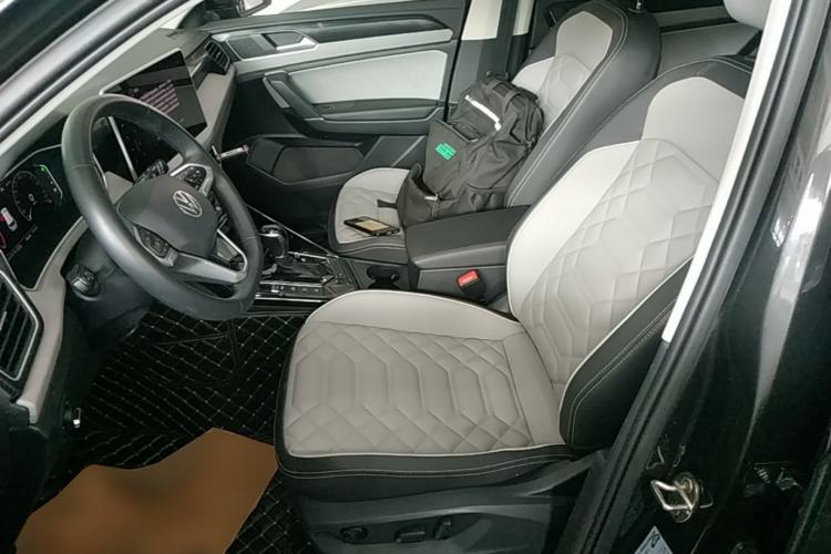 Used Volkswagen Tayron 2024 330TSI Two-Wheel Drive Luxury Plus Advanced Version Left Front Seat