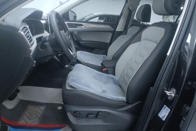 Used Volkswagen Tayron 2024 380TSI Four-Wheel Drive R-Line High-Energy Version Left Front Seat