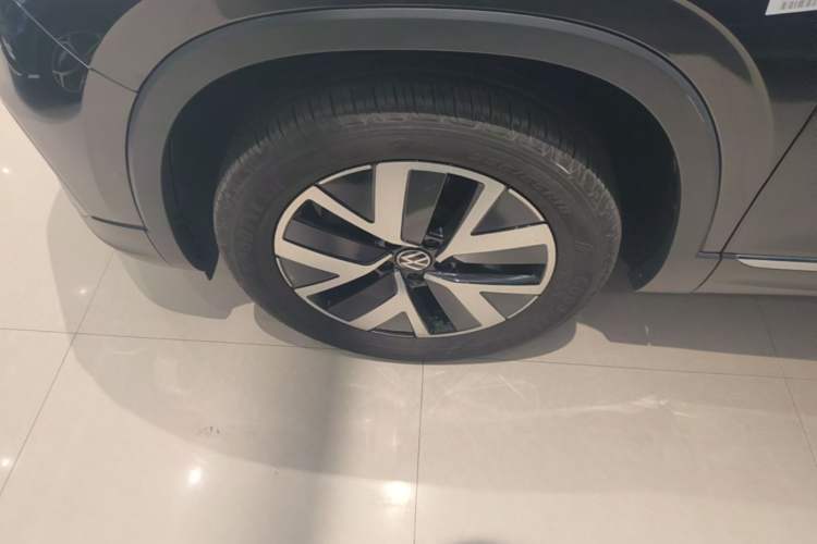 Used Volkswagen Tayron 2024 330TSI Two-Wheel Drive Luxury Plus Advanced Version Left Front Wheel Hub
