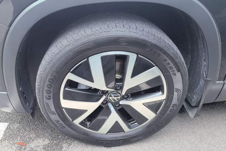 Used Volkswagen Tayron 2024 330TSI Two-Wheel Drive Luxury Plus Advanced Version Left Front Wheel Hub