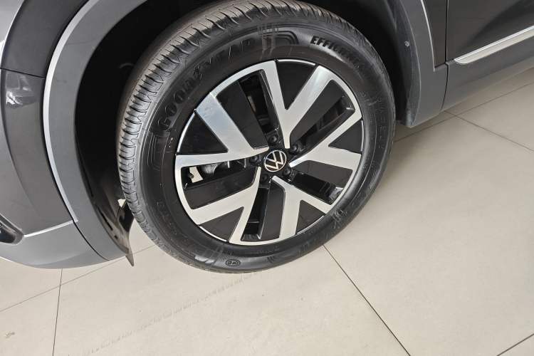 Used Volkswagen Tayron 2024 300TSI Two-Wheel-Drive Luxury Plus Advanced Version Left Front Wheel Hub