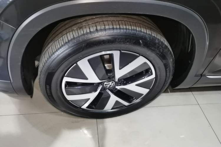 Used Volkswagen Tayron 2024 330TSI Two-Wheel Drive Luxury Plus Advanced Version Left Front Wheel Hub