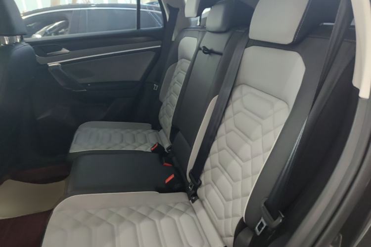 Used Volkswagen Tayron 2024 330TSI Two-Wheel Drive Luxury Plus Advanced Version Left Rear Seat