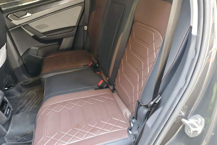 Used Volkswagen Tayron 2024 330TSI Two-Wheel Drive Luxury Plus Advanced Version Left Rear Seat
