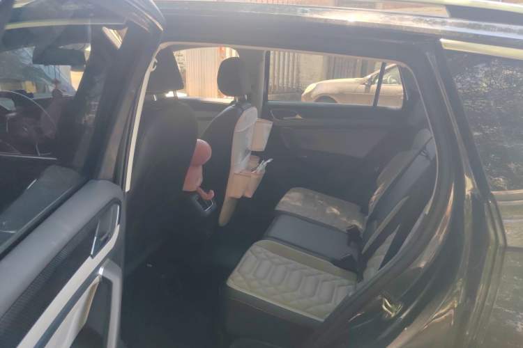 Used Volkswagen Tayron 2024 300TSI Two-Wheel-Drive Luxury Plus Advanced Version Left Rear Seat