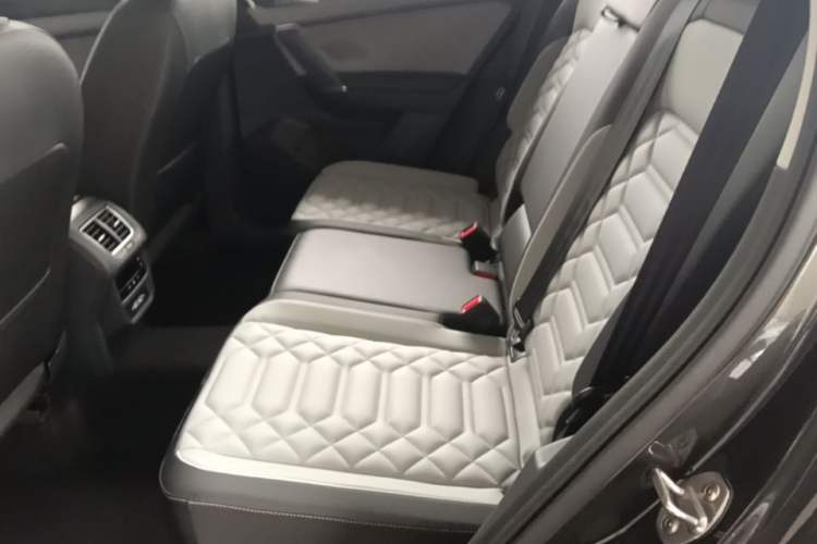 Used Volkswagen Tayron 2024 300TSI Two-Wheel-Drive Luxury Plus Advanced Version Left Rear Seat