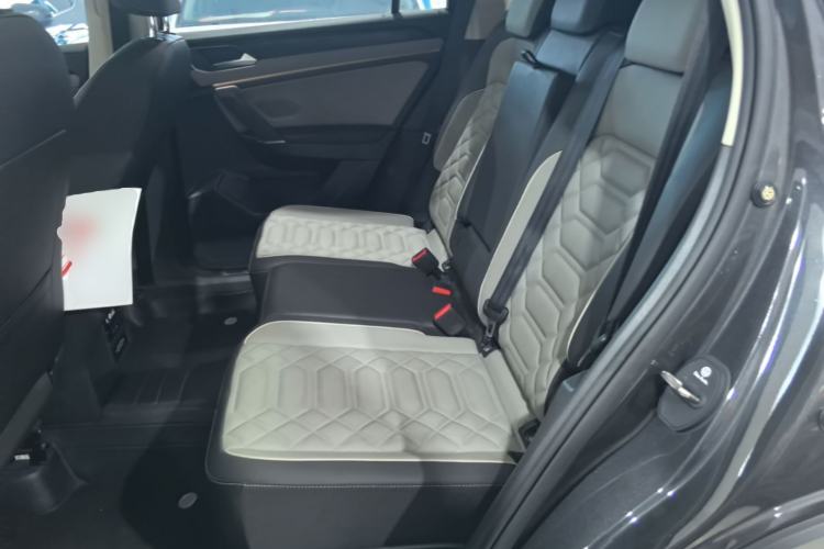 Used Volkswagen Tayron 2024 330TSI Two-Wheel Drive Luxury Plus Advanced Version Left Rear Seat