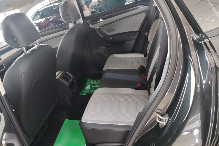 Used Volkswagen Tayron 2024 300TSI Two-Wheel-Drive Luxury Plus Advanced Version Left Rear Seat
