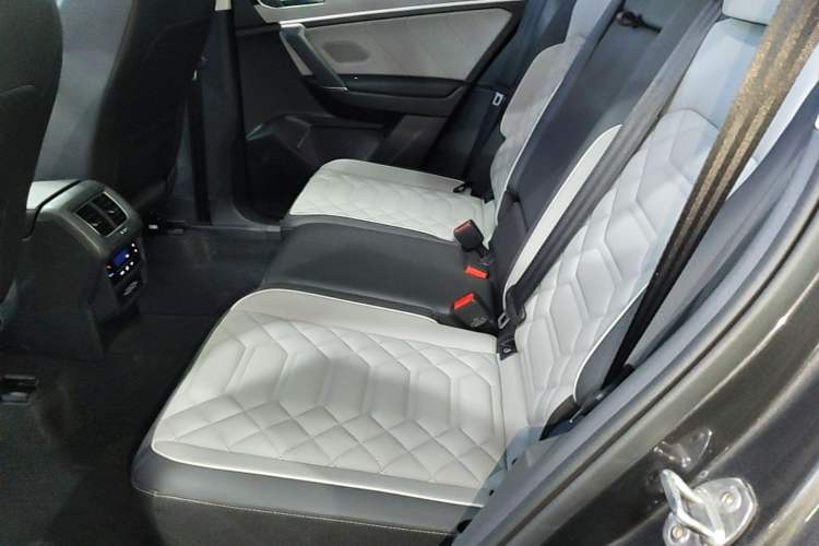 Used Volkswagen Tayron 2024 330TSI Two-Wheel Drive Luxury Plus Advanced Version Left Rear Seat