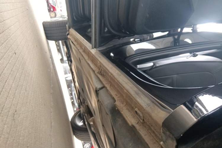 Used Volkswagen Tayron 2024 380TSI All-Wheel Drive R-Line Pro Smart Edition Left Side Sill